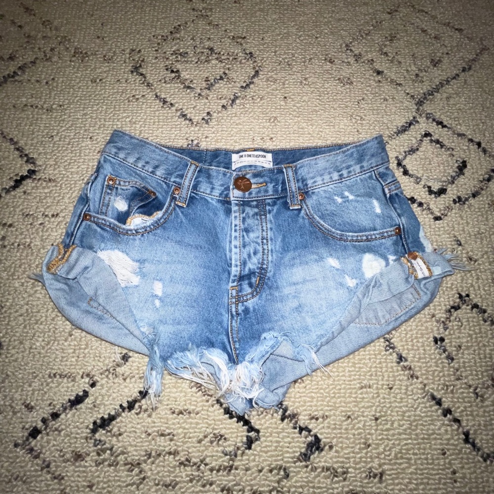 SOLD) one teaspoon cute hourglass denim shorts